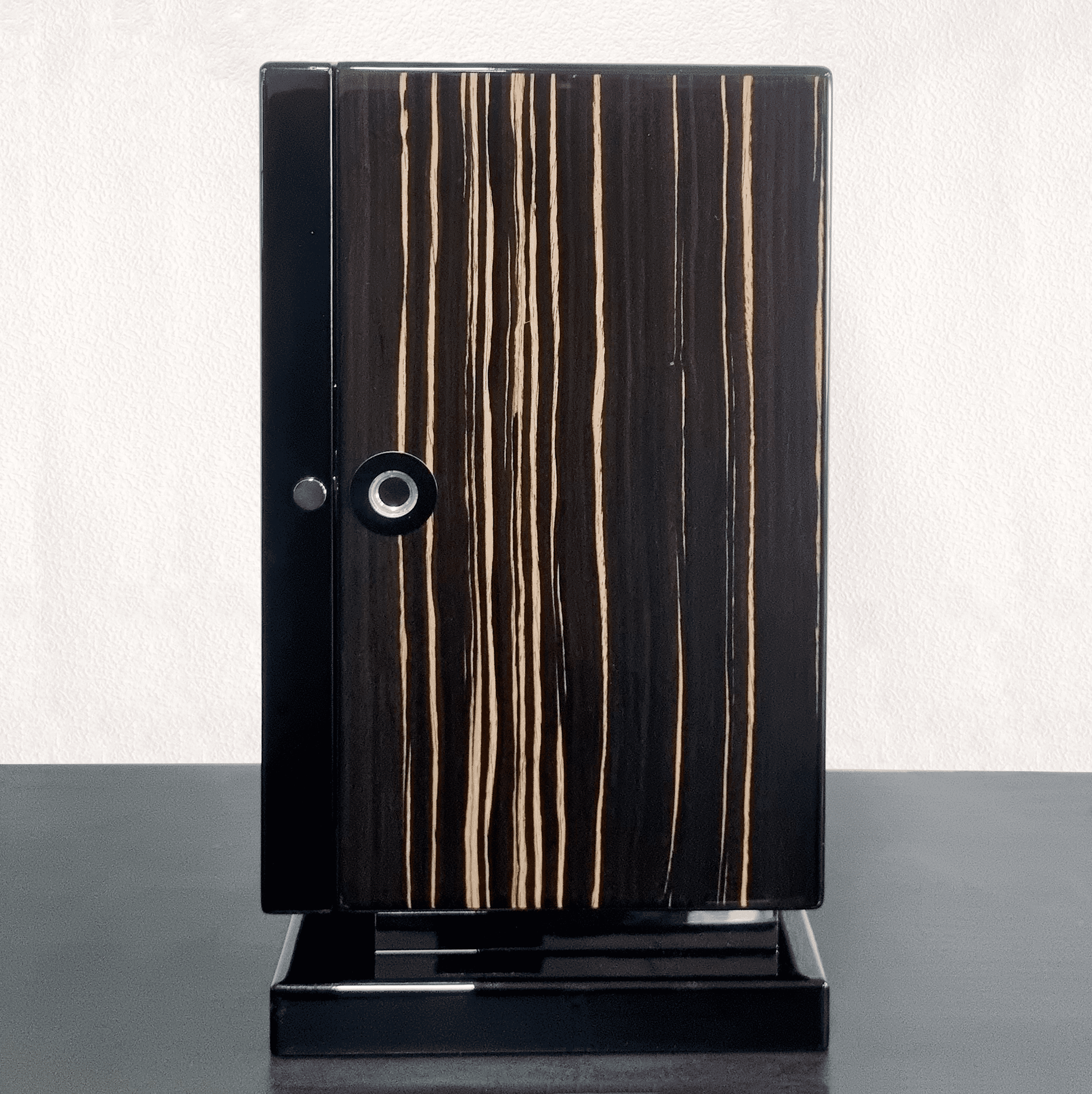 X63 Automatic Winder - Biometric Locking - 2 Watches