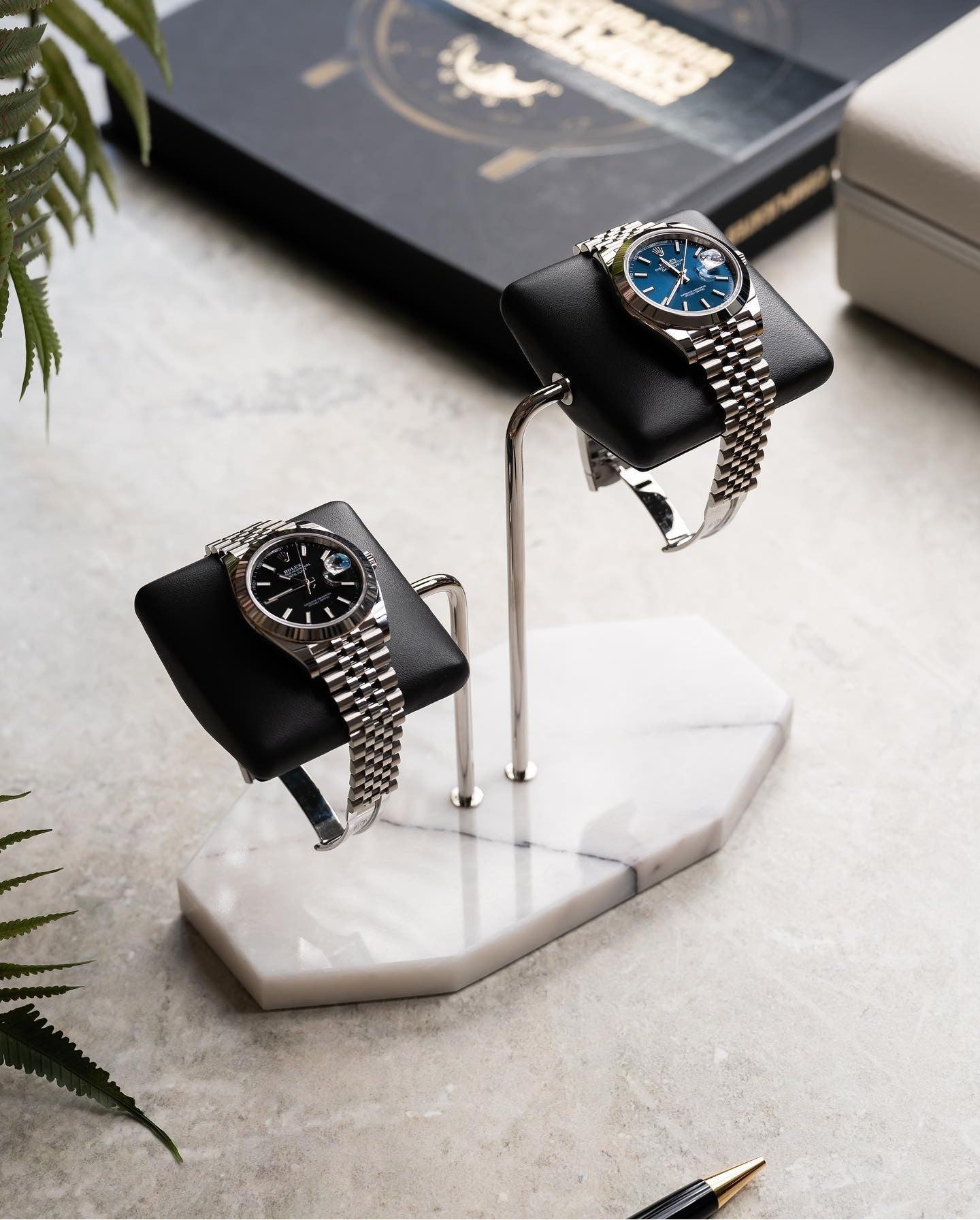 Hexagonal Luxury Watch Stand - Double Cushion - White