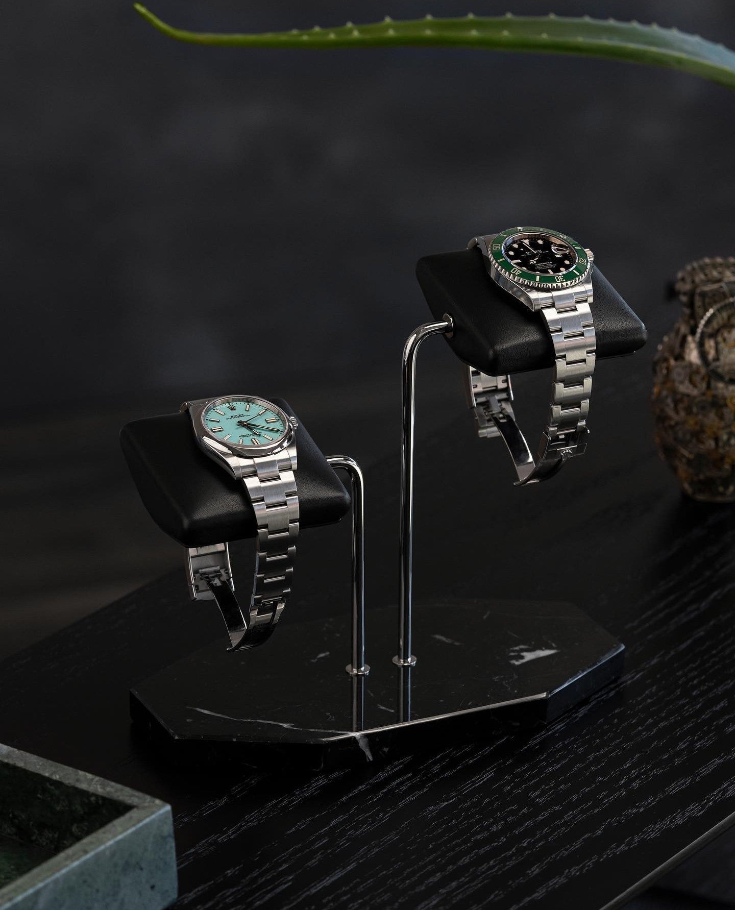 Hexagonal Luxury Watch Stand - Double Cushion - Black