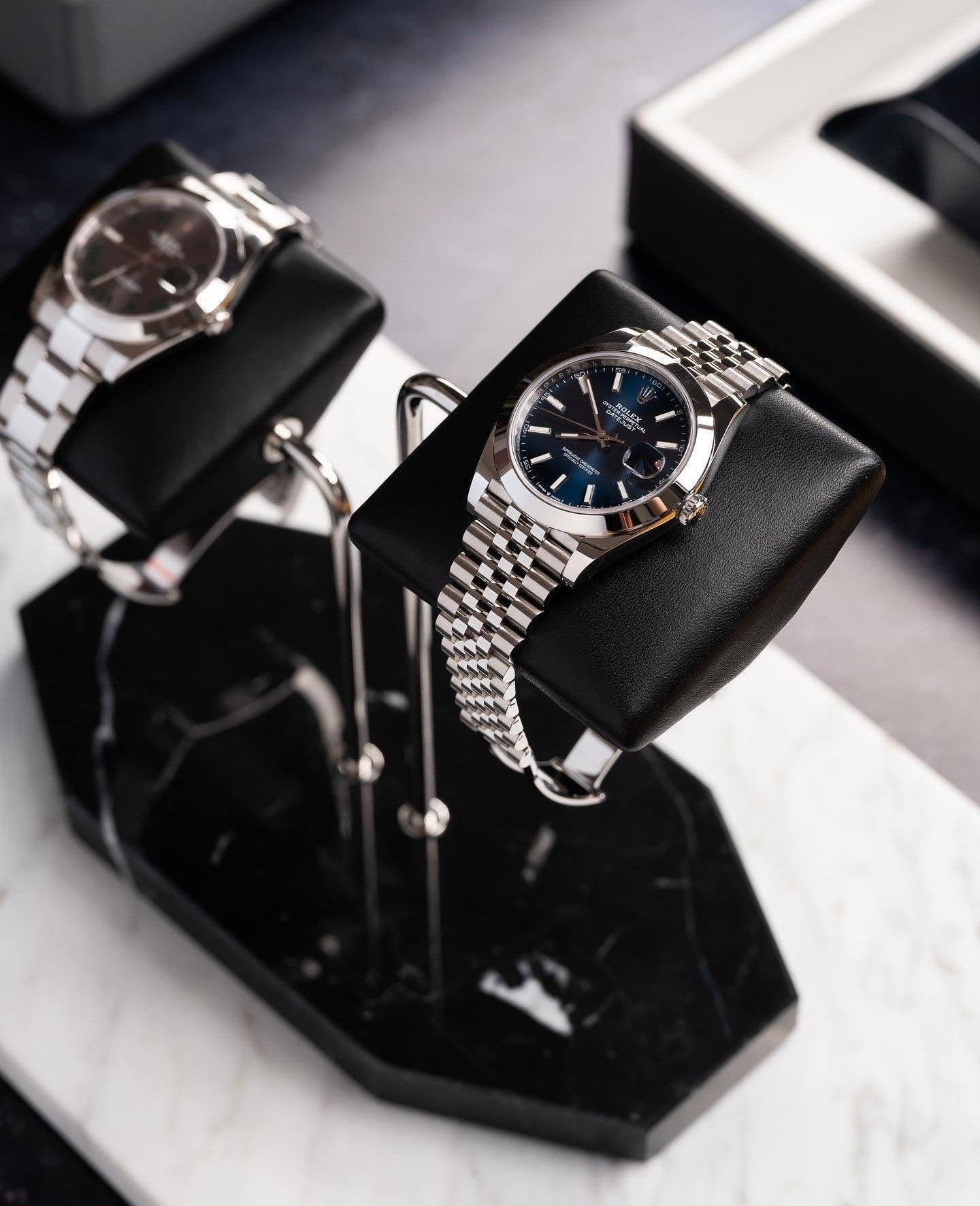 Hexagonal Luxury Watch Stand - Double Cushion - Black