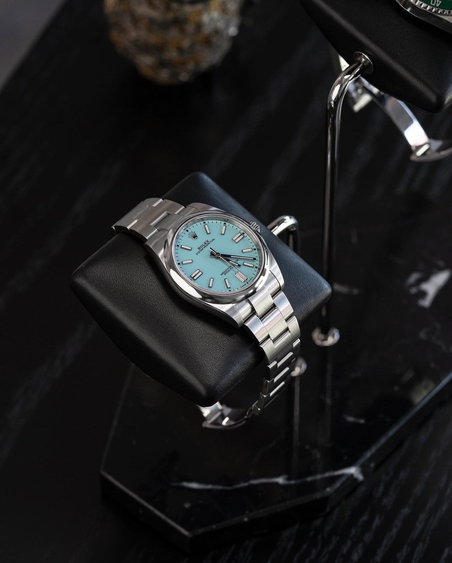 Hexagonal Luxury Watch Stand - Double Cushion - Black