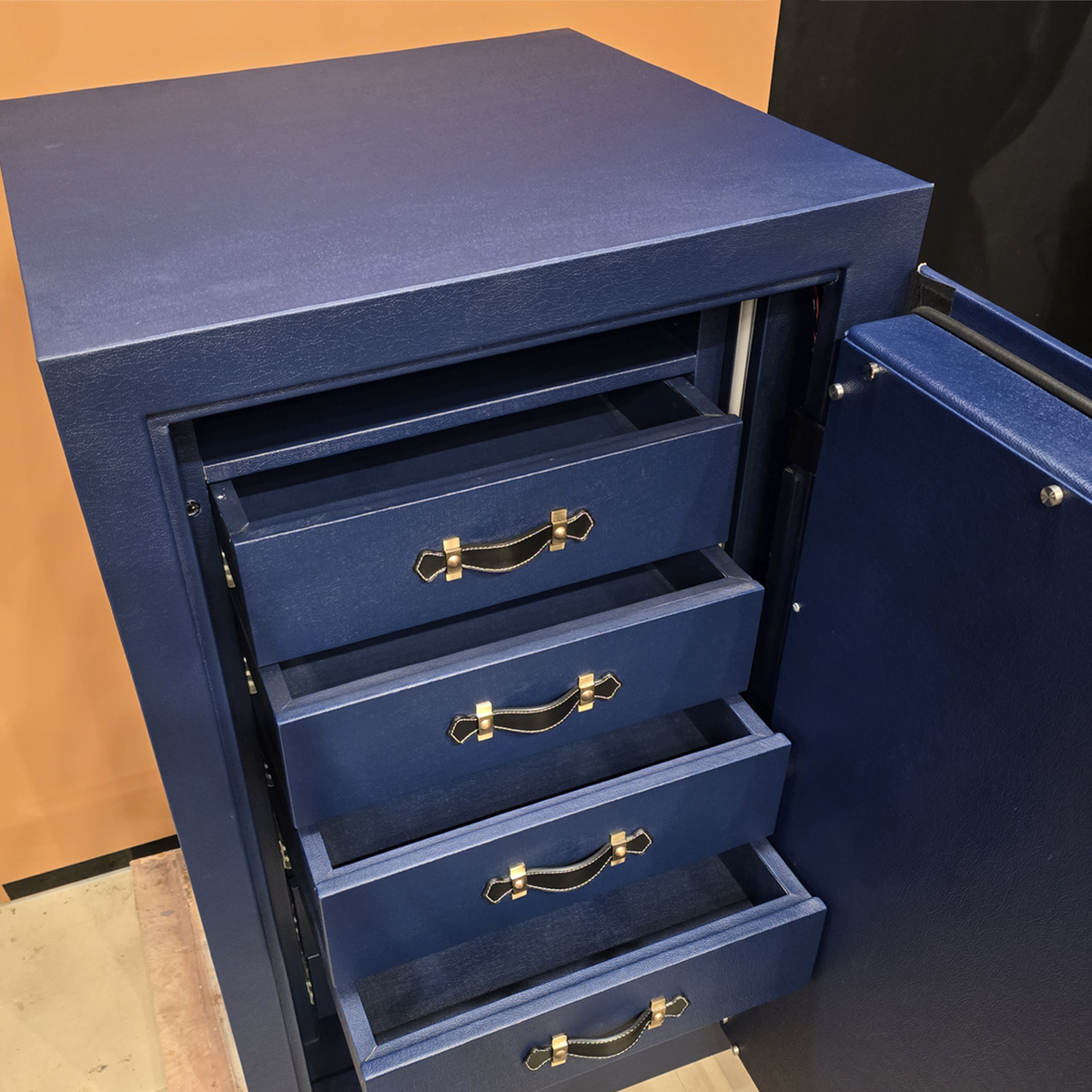 FAWES Elite M Luxury Security Safe Locker – Layout 1 drawers