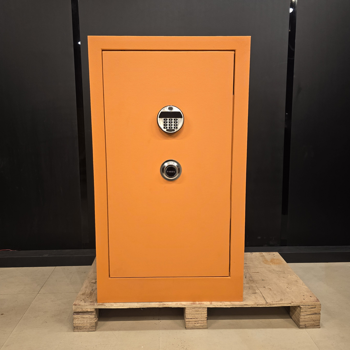FAWES Elite M Security Safe Locker – Layout 4 exterior view