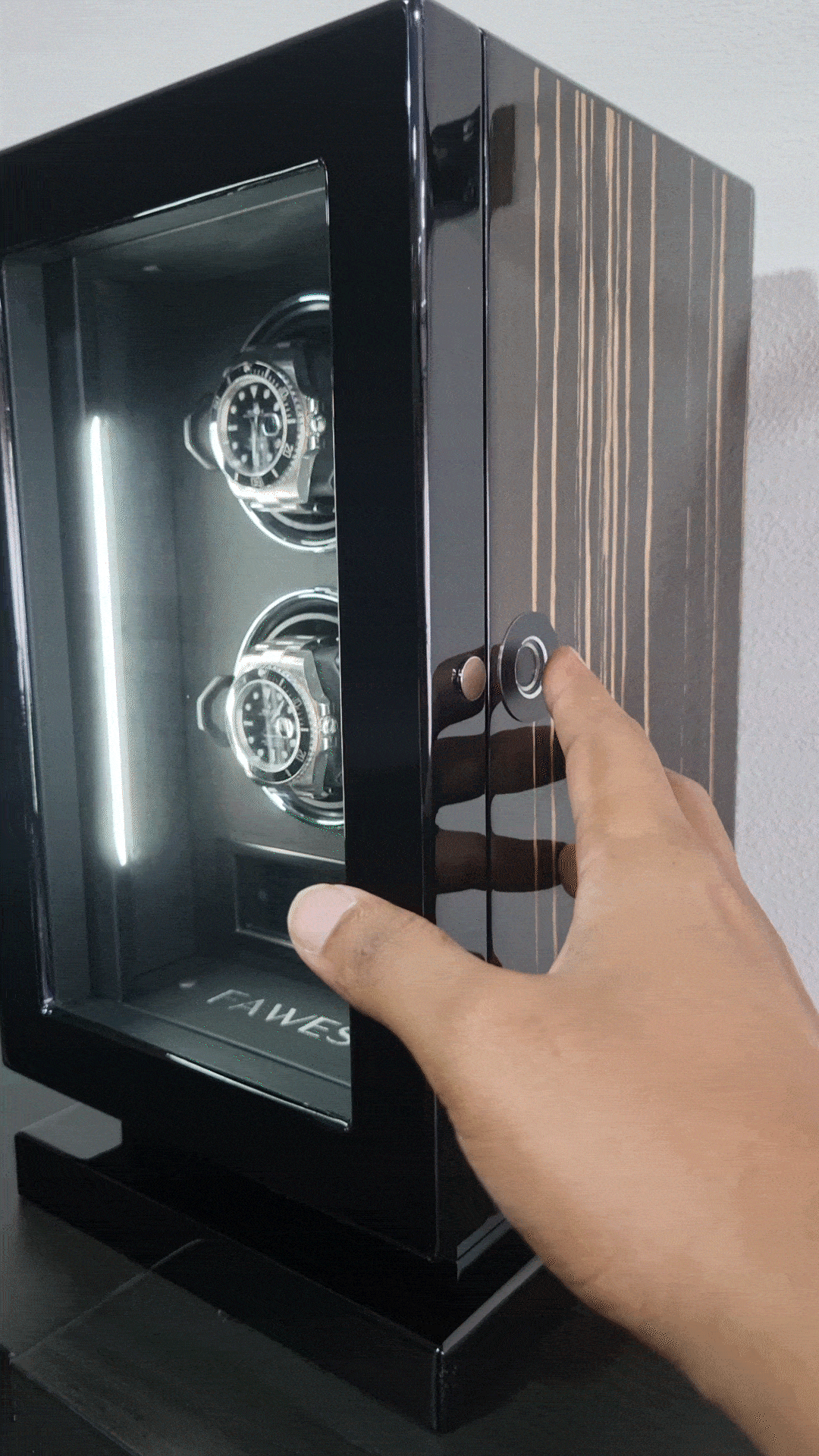X63 Watch Winder with Biometric Access - 2 Epitope