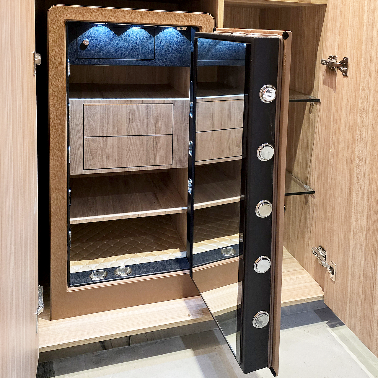 Elite M - Safe Locker