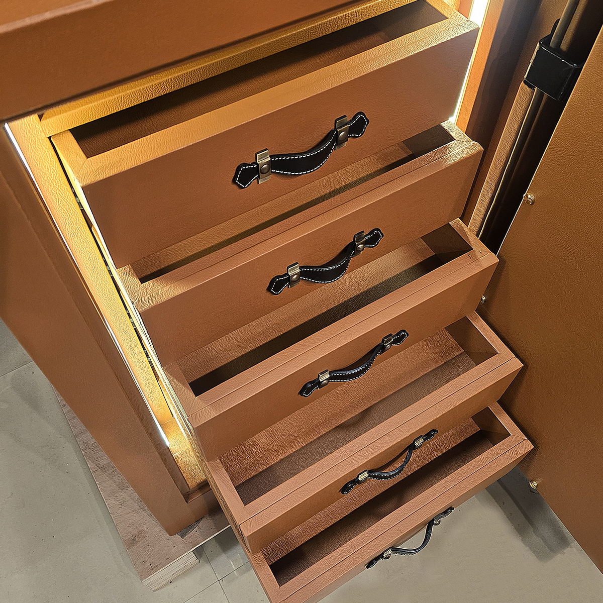 FAWES Elite S Leather Finished Security Safe Locker – Drawer View