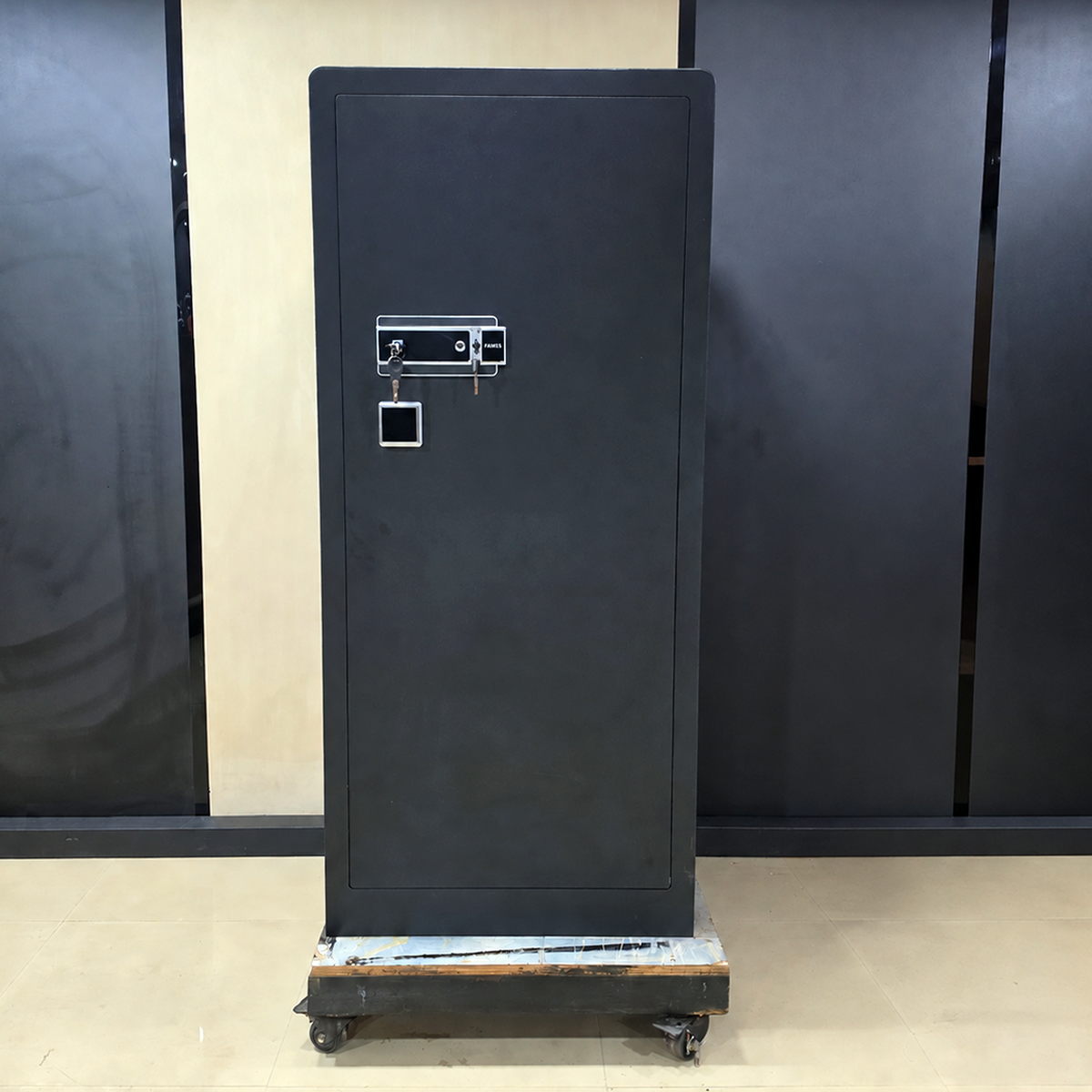 FAWES Classic XL luxury security safe locker exterior front view
